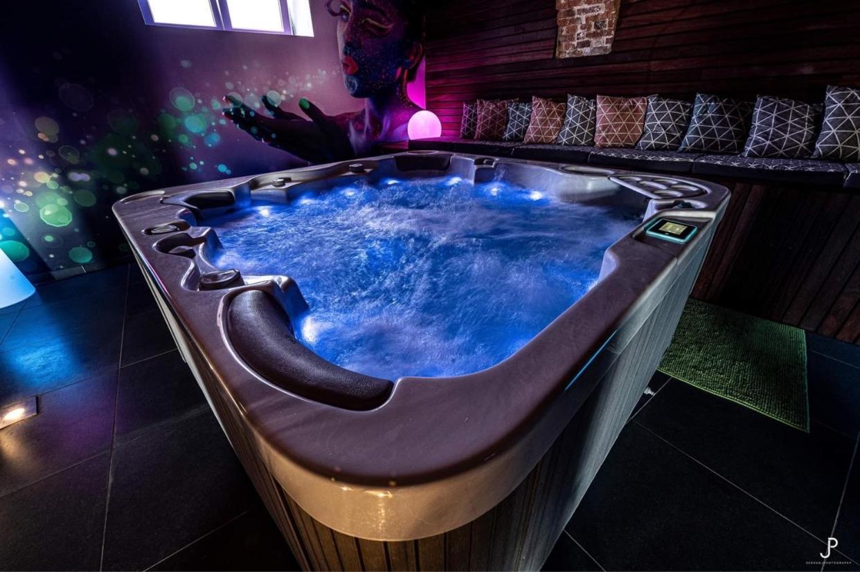 La Belle Etable Bed & Breakfast Динант Екстериор снимка